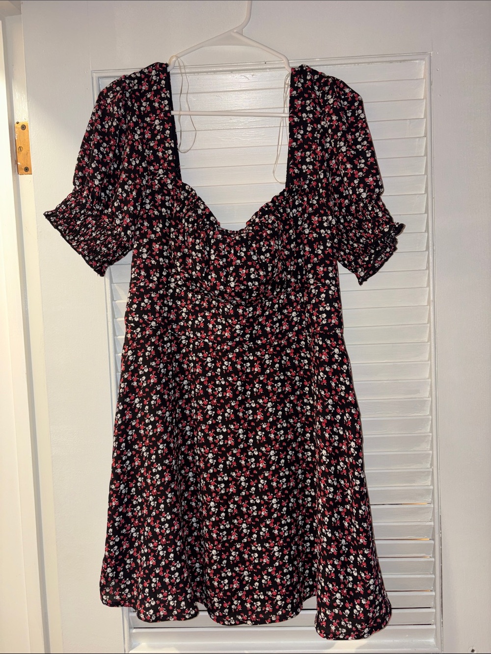 Brand New Francesca’s Black Mini Floral Print Dress🔥